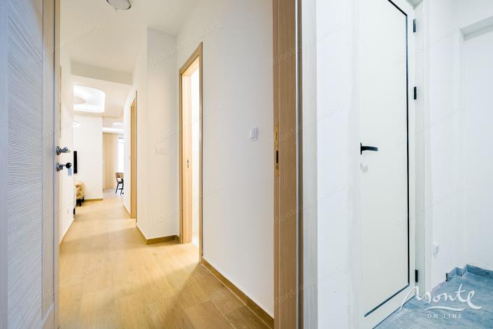 Image No.8-Studio for sale