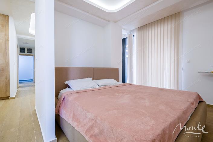 Image No.18-Studio for sale