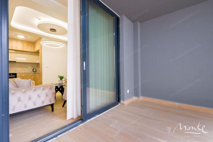 Image No.26-Studio for sale