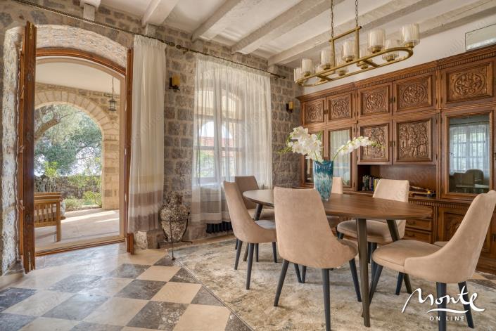 Image No.12-4 Bed House for sale