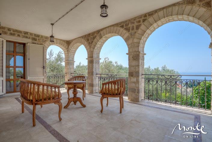 Image No.13-4 Bed House for sale