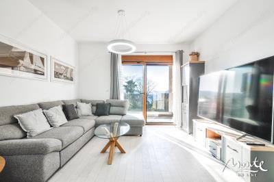 Appartement de 2 chambres à vendre à Tivat