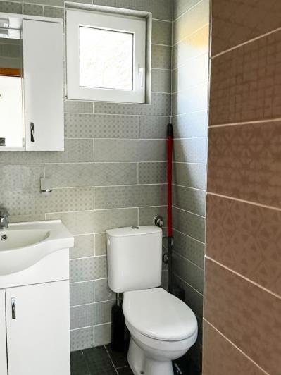 Image No.8-19 Bed Hotel for sale