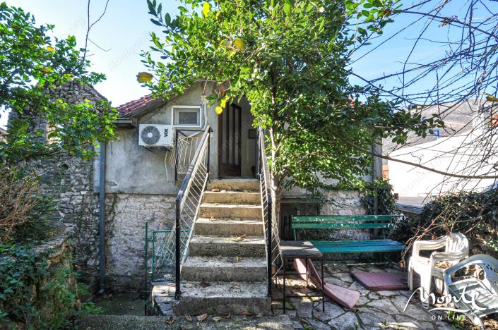 Image No.2-4 Bed House for sale