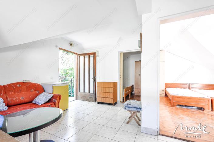 Image No.6-4 Bed House for sale