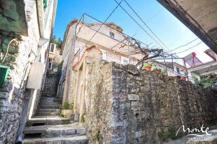 Image No.14-4 Bed House for sale