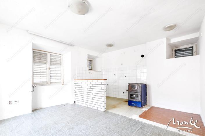 Image No.17-4 Bed House for sale