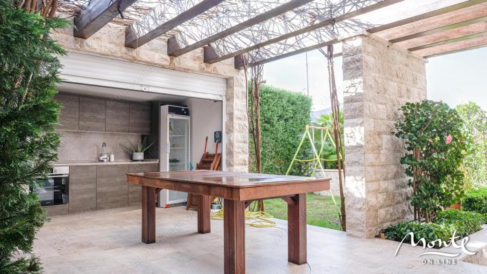 Image No.2-5 Bed Villa for sale