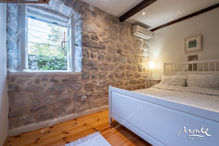 Image No.11-3 Bed House for sale