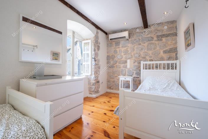 Image No.14-3 Bed House for sale