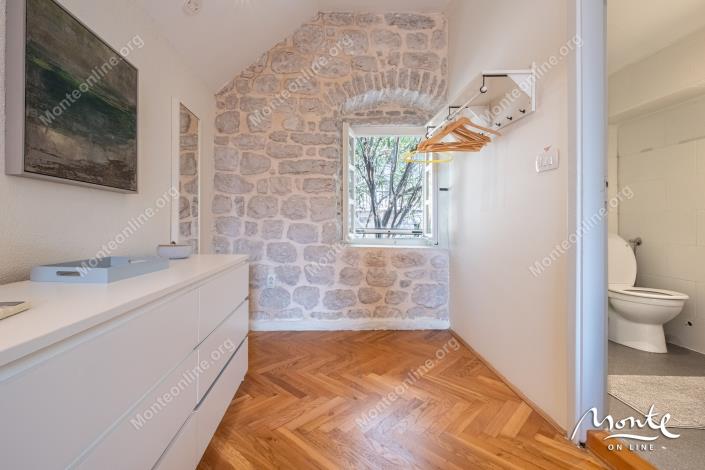 Image No.19-3 Bed House for sale