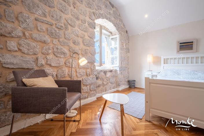 Image No.24-3 Bed House for sale