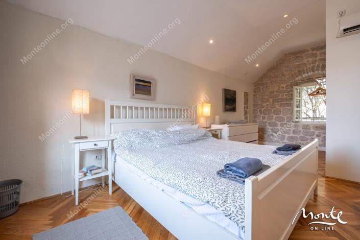 Image No.25-3 Bed House for sale