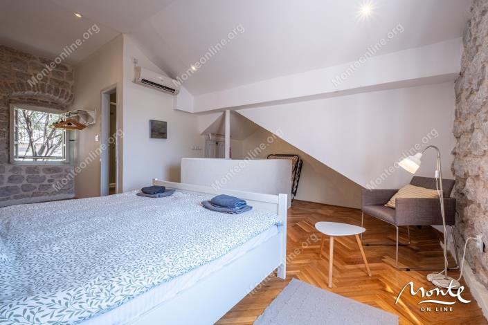 Image No.26-3 Bed House for sale