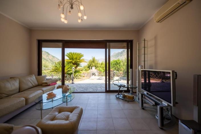 Image No.11-Maison de 4 chambres à vendre à Skaljari