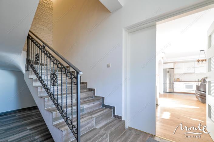 Image No.7-3 Bed House for sale