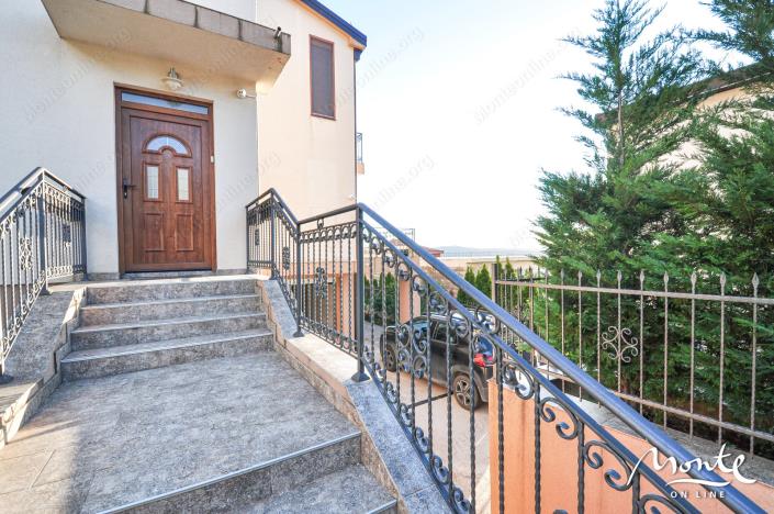 Image No.32-3 Bed House for sale