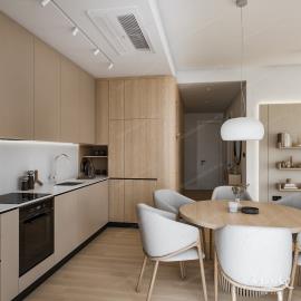 roskoshnyj-apartament-s-2-spalnyami-vidom-na-more-i-kurortnoj-infrastrukturoj-v-rezhevichah-budva_07