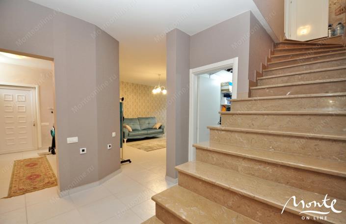 Image No.2-Villa de 4 chambres à vendre à Tivat