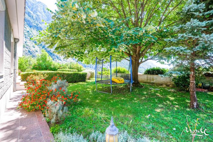 Image No.2-Villa de 4 chambres à vendre à Kotor