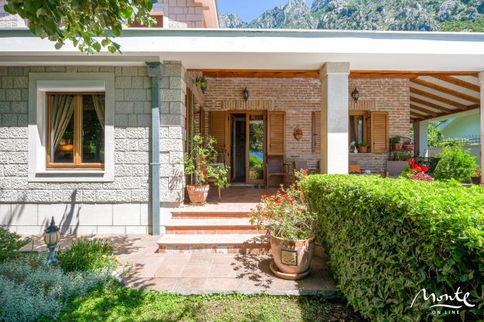 Image No.18-Villa de 4 chambres à vendre à Kotor