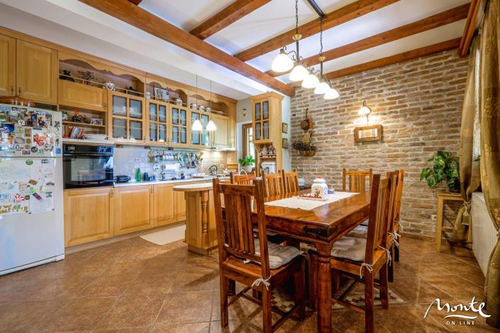 Image No.19-Villa de 4 chambres à vendre à Kotor