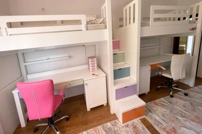 prostornyj-3-etazhnyj-dom-v-tihom-rajone-bara-s-vidom-na-more_05