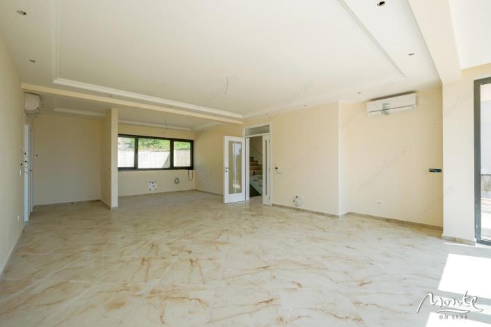 Image No.26-Villa de 4 chambres à vendre à Tivat