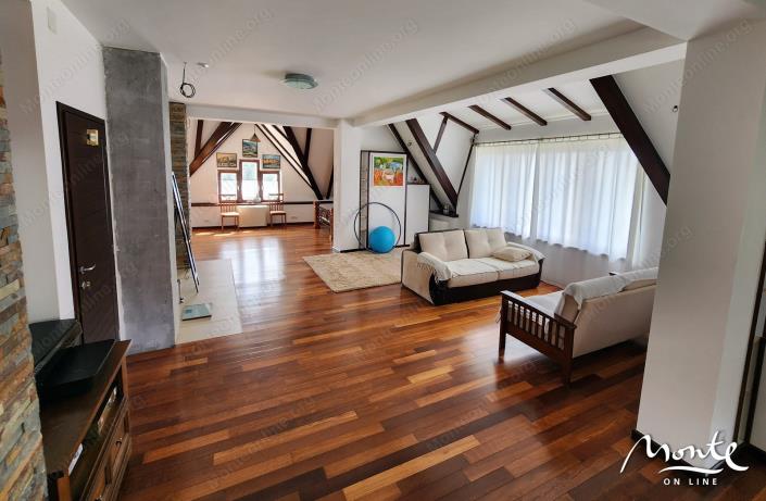 Image No.2-6 Bed Villa for sale