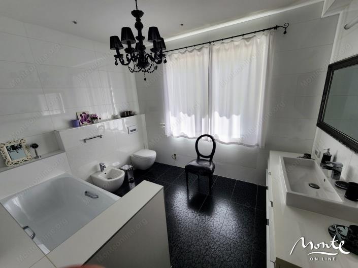 Image No.40-6 Bed Villa for sale