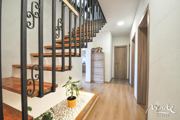 Image No.23-11 Bed House for sale