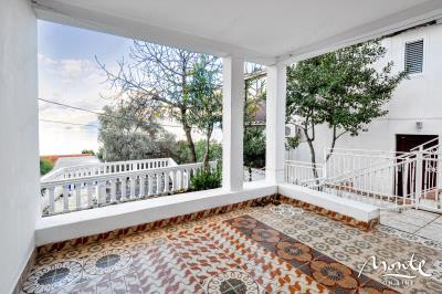 dom-krasici-tivat-12