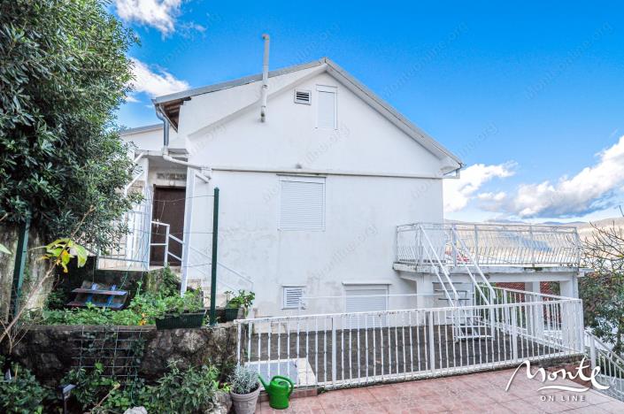 Image No.24-4 Bed House for sale