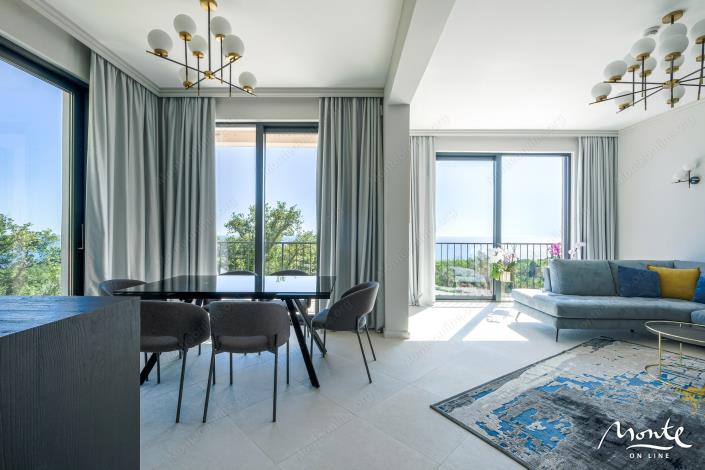 Image No.18-4 Bed Townhouse for sale