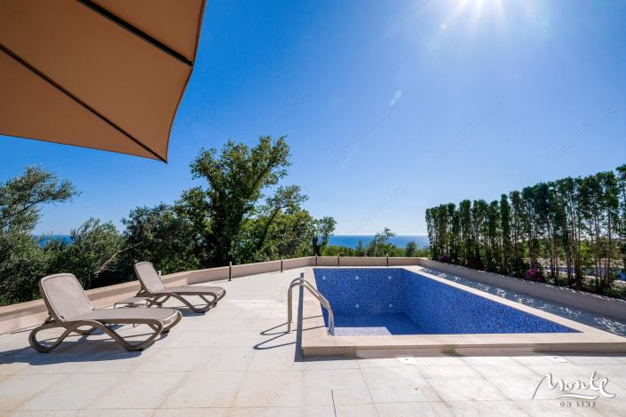 Image No.35-4 Bed Townhouse for sale