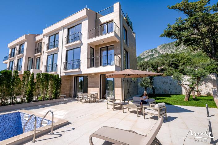 Image No.43-4 Bed Townhouse for sale