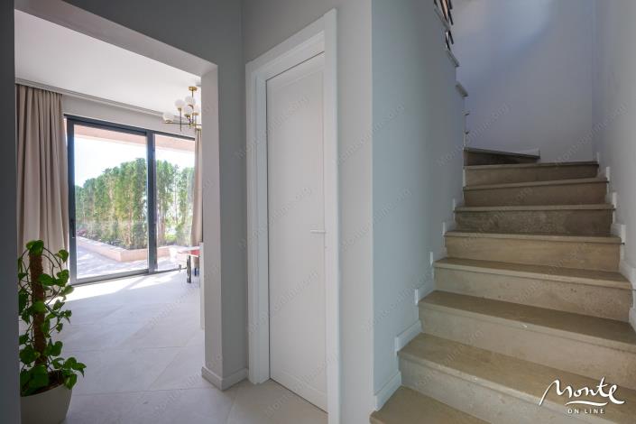 Image No.48-4 Bed Townhouse for sale