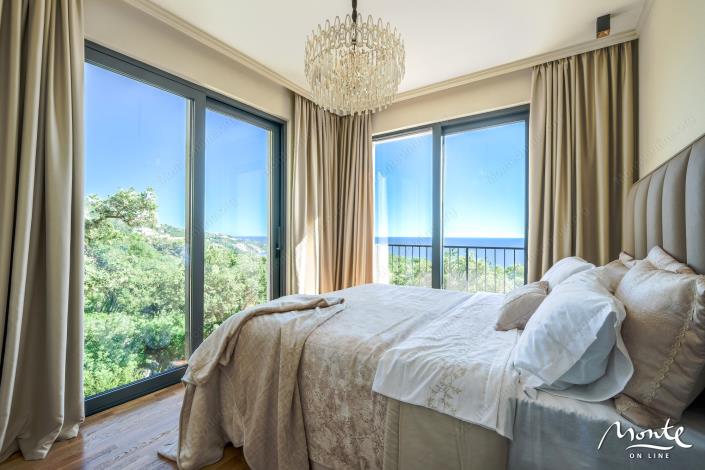 Image No.55-4 Bed Townhouse for sale