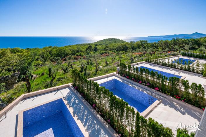 Image No.59-4 Bed Townhouse for sale