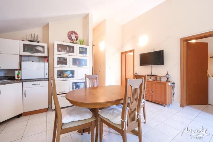 Image No.8-2 Bed Flat for sale