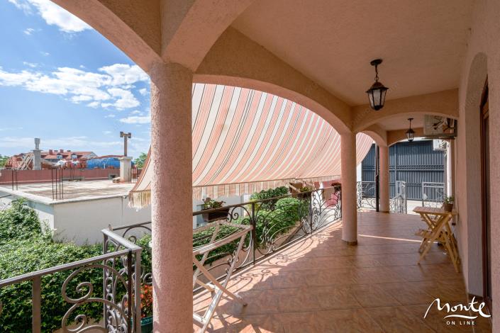 Image No.6-4 Bed House for sale