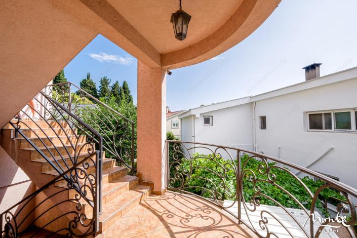 Image No.9-4 Bed House for sale