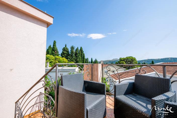 Image No.10-4 Bed House for sale