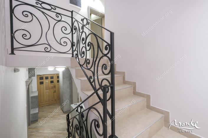 Image No.16-5 Bed House for sale