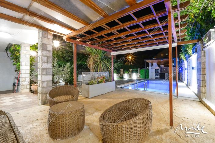 Image No.32-5 Bed House for sale