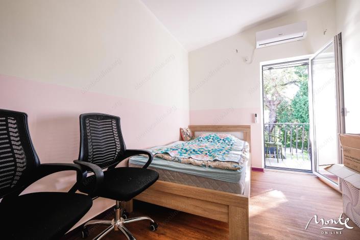 Image No.20-3 Bed Townhouse for sale