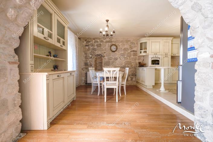 Image No.12-Villa de 6 chambres à vendre à Kotor