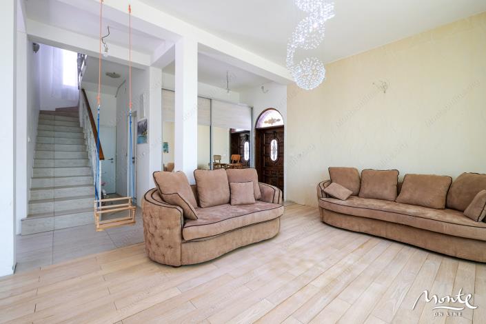 Image No.14-6 Bed House for sale