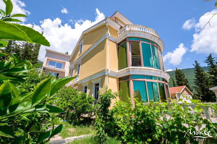 Image No.22-6 Bed House for sale