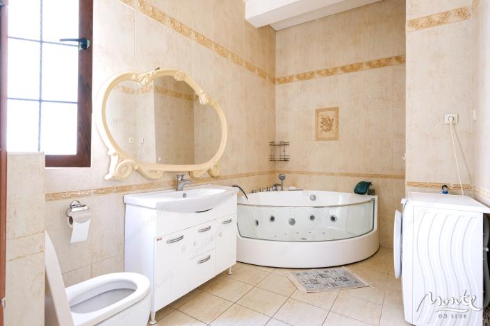 Image No.28-6 Bed House for sale